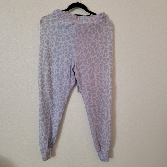 Sundry Women's Leopard Jogger Pant - Picture 3 of 9